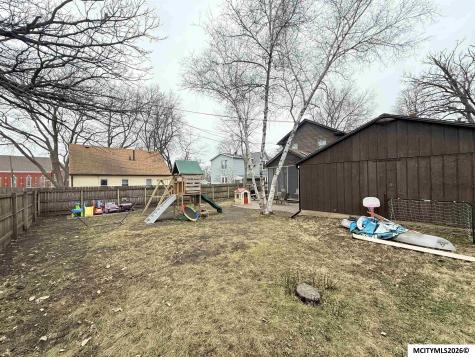 409 4th SE Mason City IA 50401