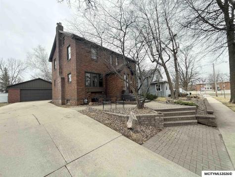 409 4th SE Mason City IA 50401