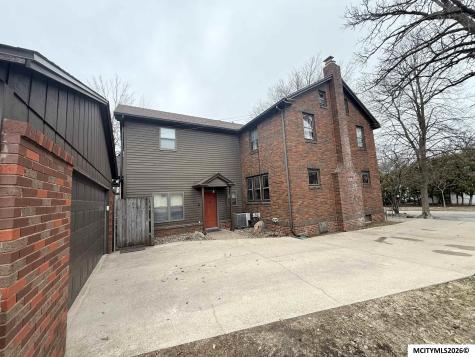409 4th SE Mason City IA 50401