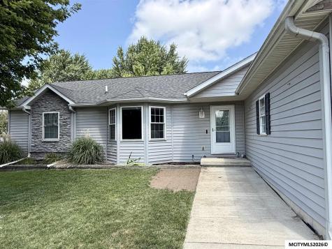 260 E Henschen Garner IA 50438