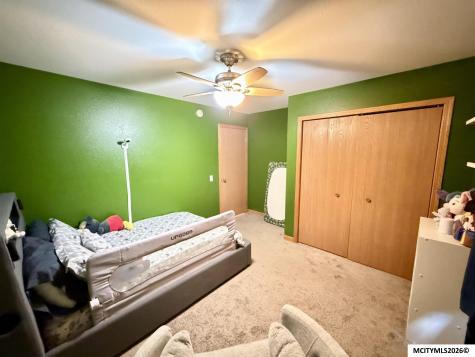 260 E Henschen Garner IA 50438