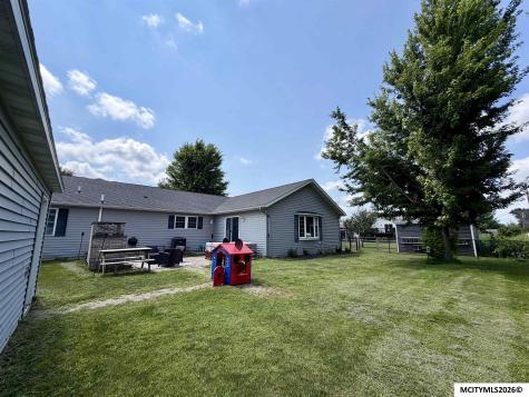 260 E Henschen Garner IA 50438