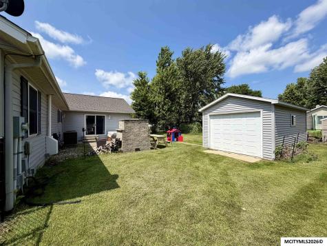 260 E Henschen Garner IA 50438