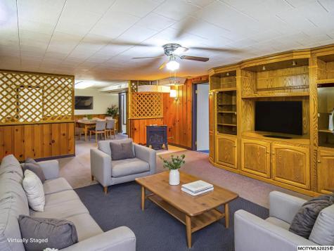 1551 N Rhode Island Mason City IA 50401