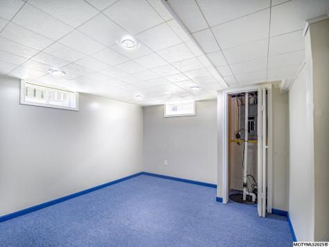 1551 N Rhode Island Mason City IA 50401