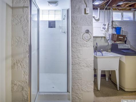 1551 N Rhode Island Mason City IA 50401