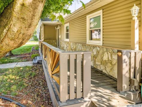 1551 N Rhode Island Mason City IA 50401