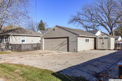1551 N Rhode Island Mason City IA 50401