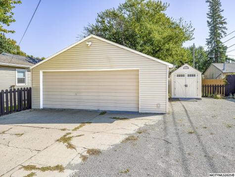 1551 N Rhode Island Mason City IA 50401