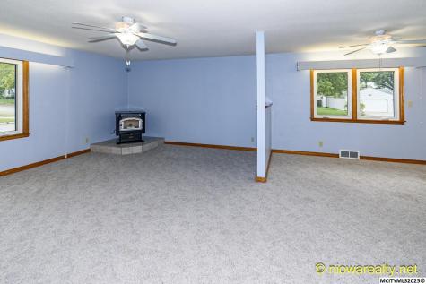 1551 N Rhode Island Mason City IA 50401