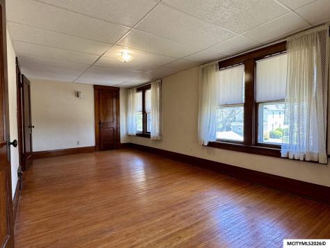 108 S Virginia Avenue Mason City IA 50401