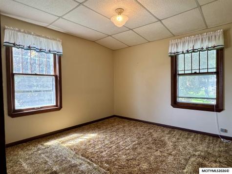 108 S Virginia Avenue Mason City IA 50401