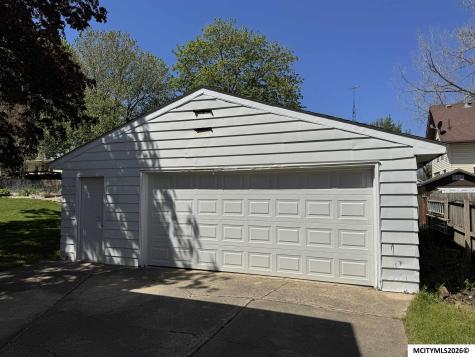 108 S Virginia Avenue Mason City IA 50401