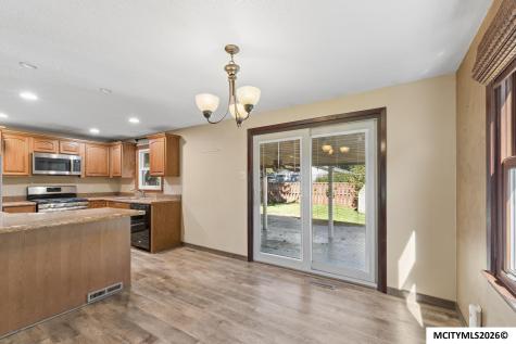 1304 2nd NW Mason City IA 50401