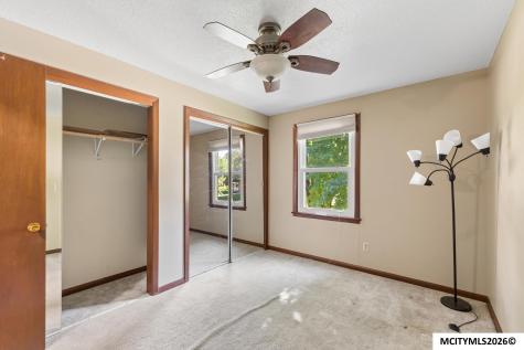 1304 2nd NW Mason City IA 50401