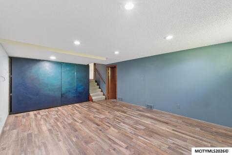 1304 2nd NW Mason City IA 50401