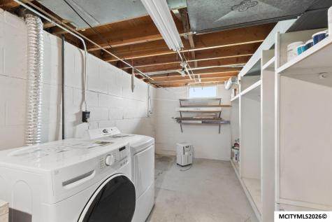 1304 2nd NW Mason City IA 50401