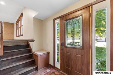 1304 2nd NW Mason City IA 50401