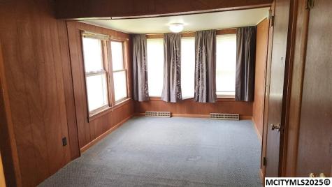 428 29th SW Mason City IA 50401