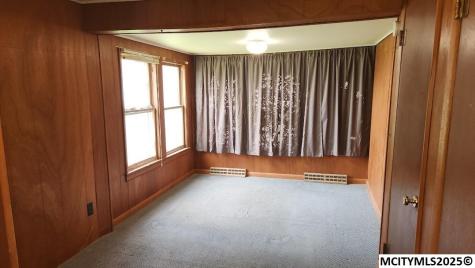 428 29th SW Mason City IA 50401