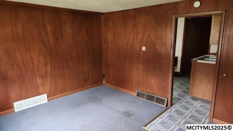 428 29th SW Mason City IA 50401