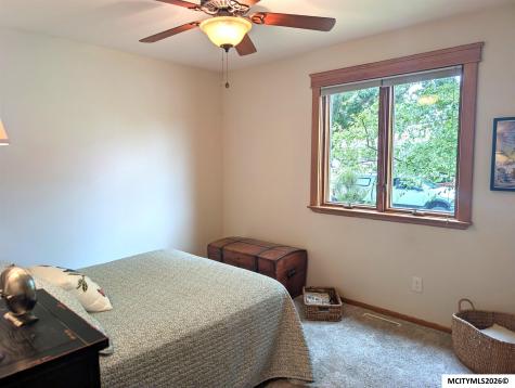 1501 Limestone Court Mason City IA 50401