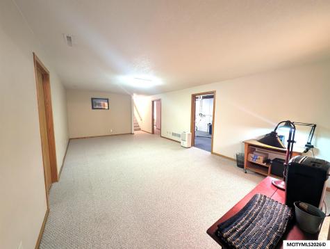 1501 Limestone Court Mason City IA 50401