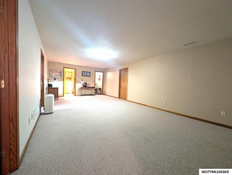 1501 Limestone Court Mason City IA 50401