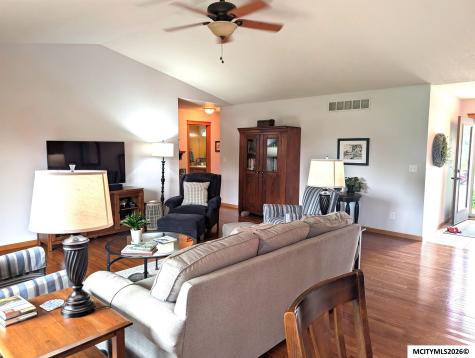 1501 Limestone Court Mason City IA 50401