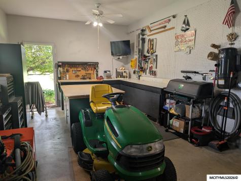 1501 Limestone Court Mason City IA 50401