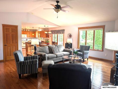 1501 Limestone Court Mason City IA 50401