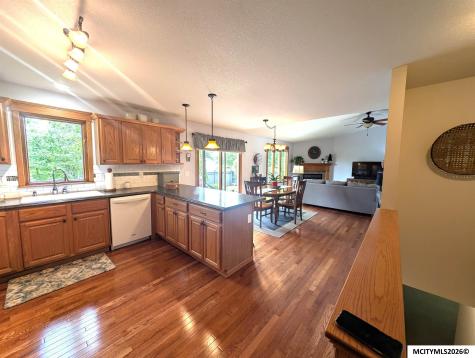 1501 Limestone Court Mason City IA 50401