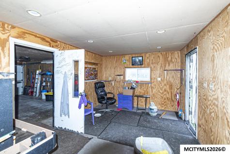 1223 N President Mason City IA 50401
