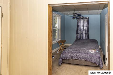 1223 N President Mason City IA 50401