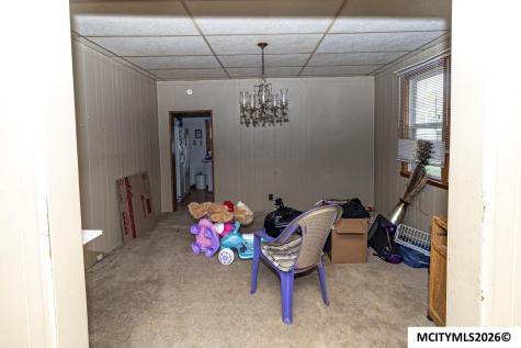 1223 N President Mason City IA 50401