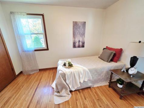 706 6th Place SE Mason City IA 50401