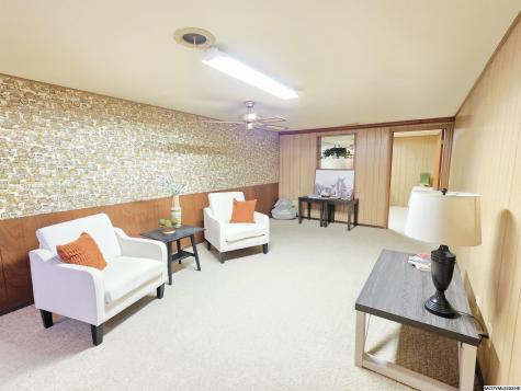 706 6th Place SE Mason City IA 50401