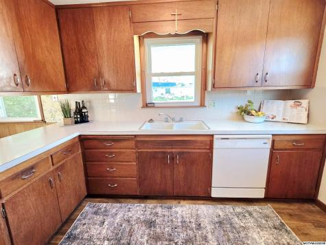 706 6th Place SE Mason City IA 50401