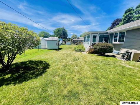 403 22nd SW Mason City IA 50401