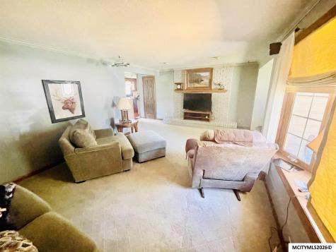 403 22nd SW Mason City IA 50401