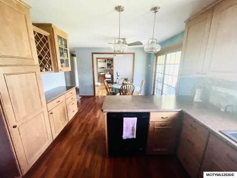 403 22nd SW Mason City IA 50401