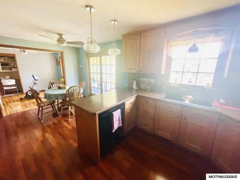 403 22nd SW Mason City IA 50401