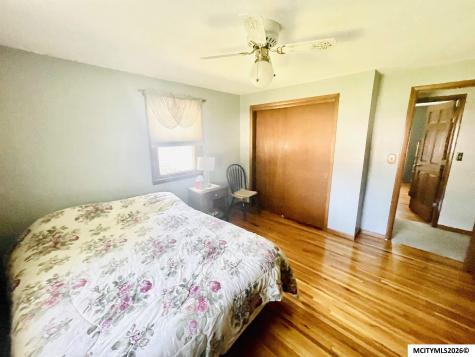 403 22nd SW Mason City IA 50401