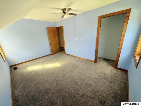 105 S Jefferson Street Stacyville IA 50476