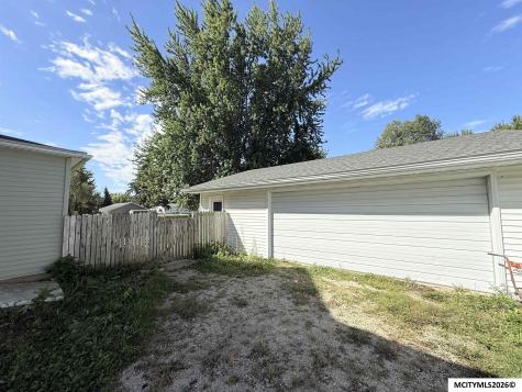 105 S Jefferson Street Stacyville IA 50476