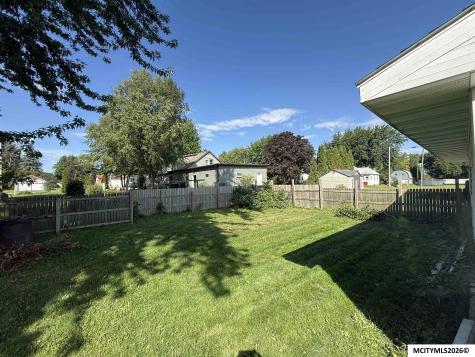 105 S Jefferson Street Stacyville IA 50476