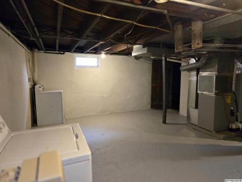 221 14th NW Mason City IA 50401