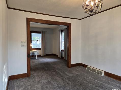 221 14th NW Mason City IA 50401