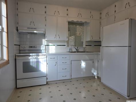 221 14th NW Mason City IA 50401