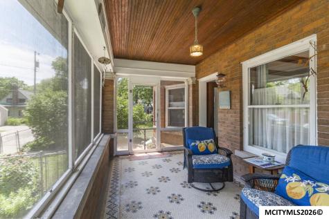221 7th NW Mason City IA 50401